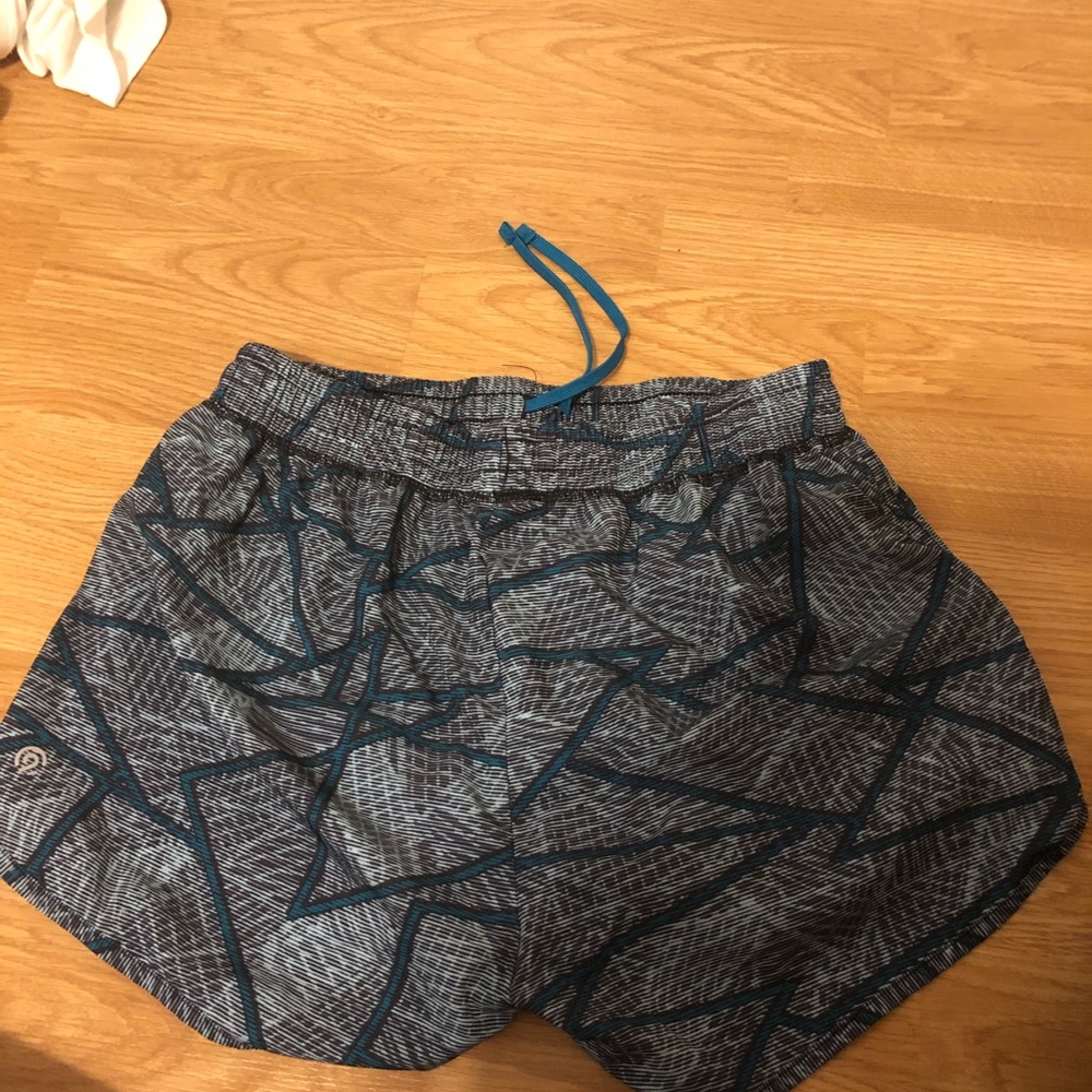 Shorts with blue print